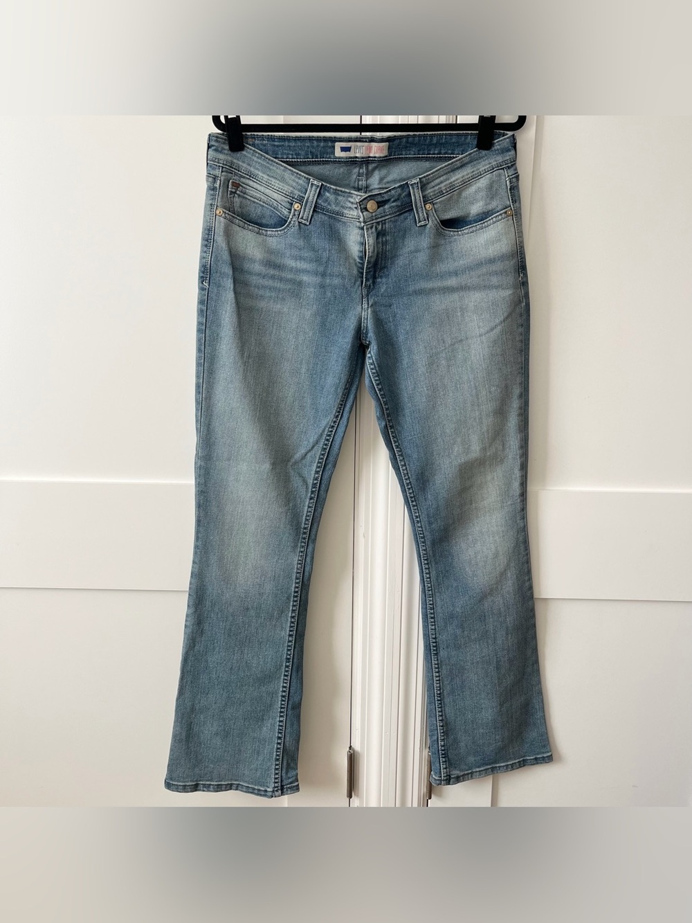 Levi’s Demi Curve Y2K Stretch Low Rise Flare Jeans Light Wash Size 15M
